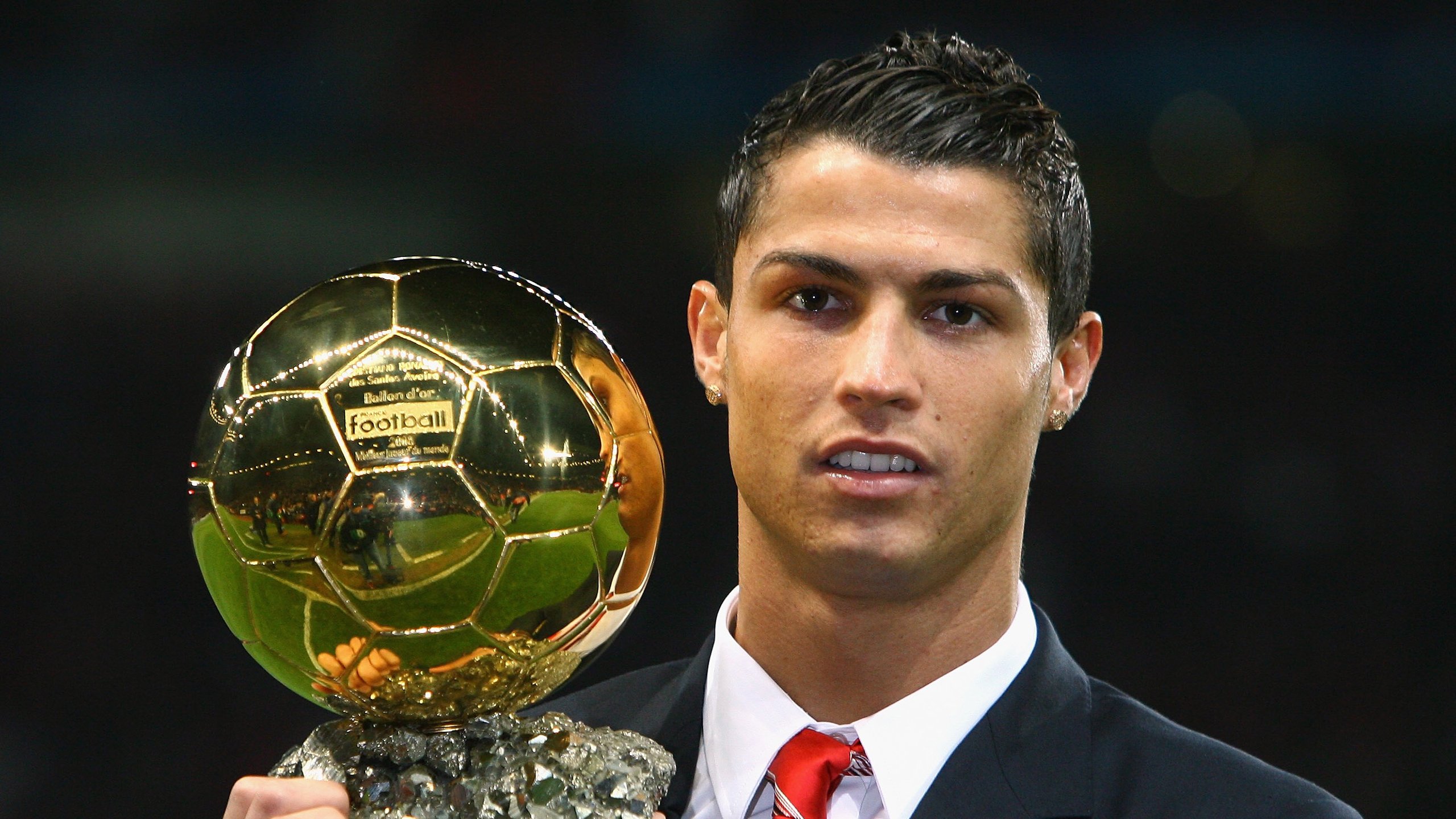 “美洲狮队在橄榄球冠军赛中的惊艳表现”